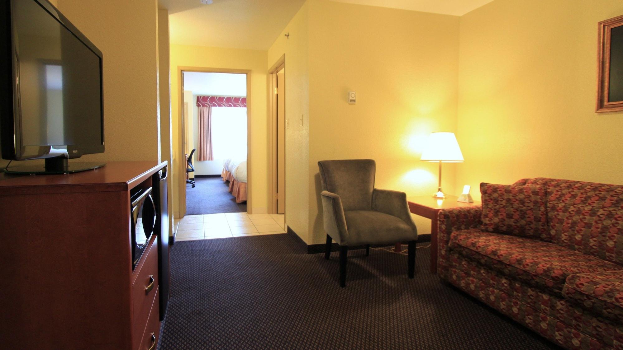 Days Inn & Suites By Wyndham תומפסון מראה חיצוני תמונה